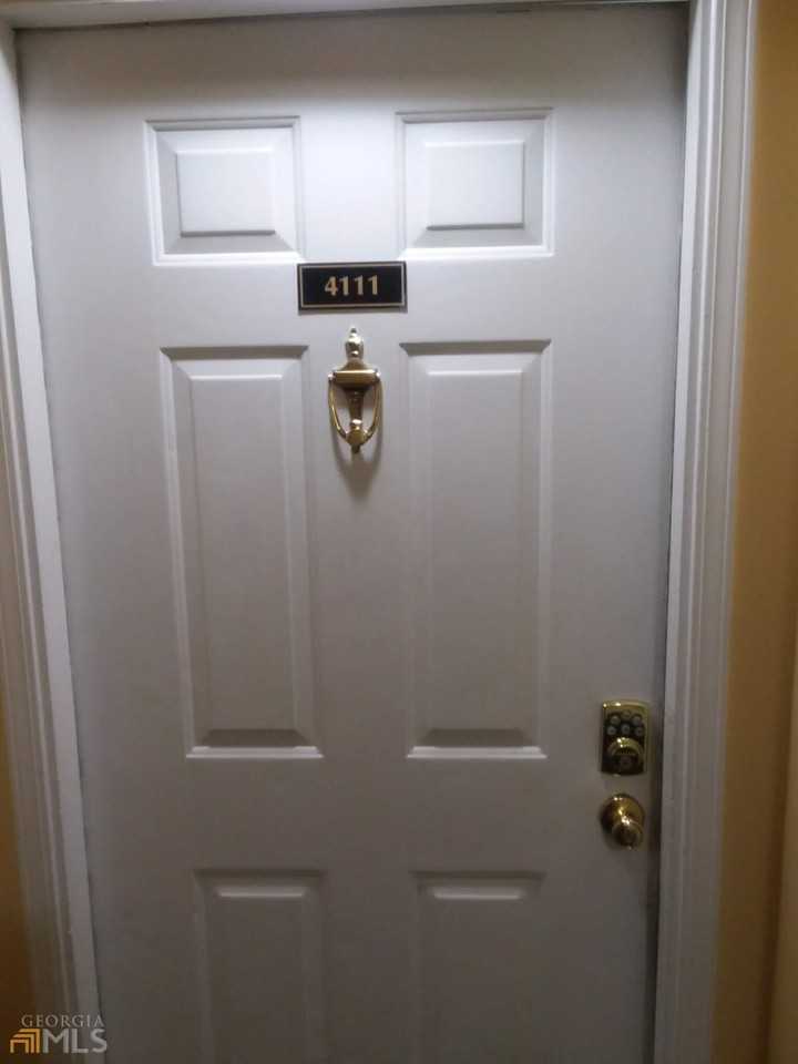 4111 Pine Heights Dr Ne - Photo 2 of 19