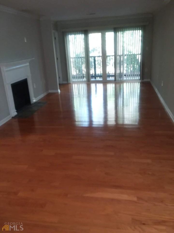 4111 Pine Heights Dr Ne - Photo 3 of 19