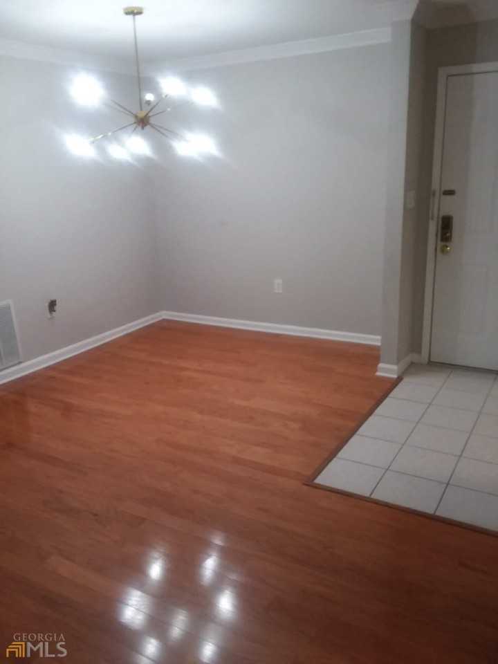 4111 Pine Heights Dr Ne - Photo 5 of 19