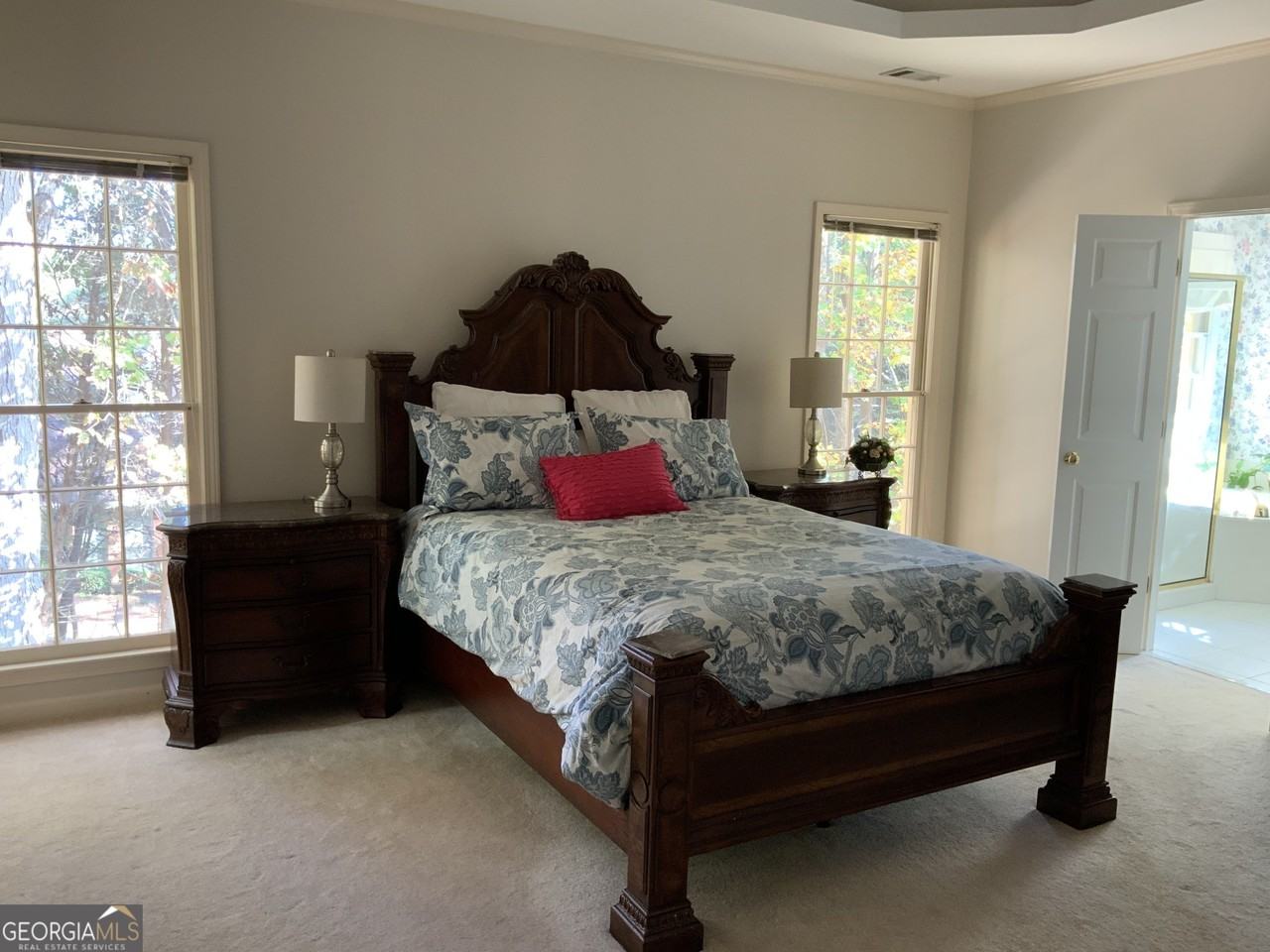 612 Redbud Ln - Photo 6 of 50