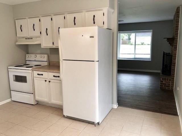 6313 Medearis Ct - Photo 5 of 14