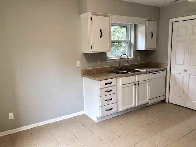 6313 Medearis Ct - Photo 6 of 14