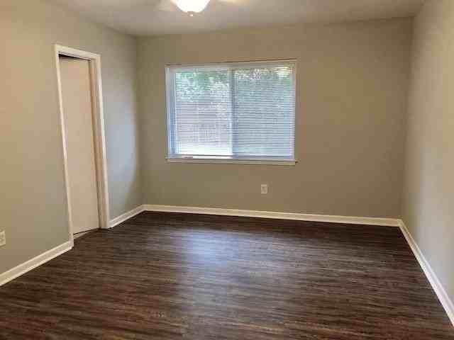 6313 Medearis Ct - Photo 7 of 14