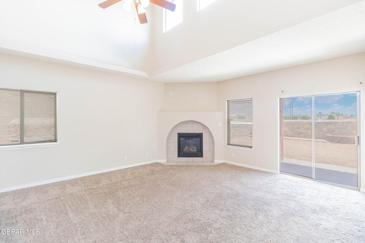 3016 Tierra Cuervo Dr - Photo 3 of 49