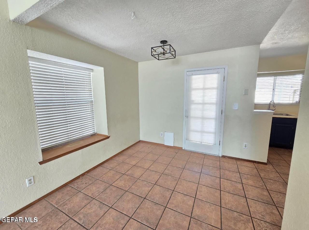 11725 Fred Perry Dr - Photo 5 of 18