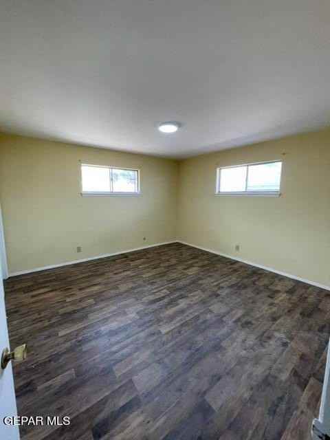3031 Van Buren Ave - Photo 6 of 17