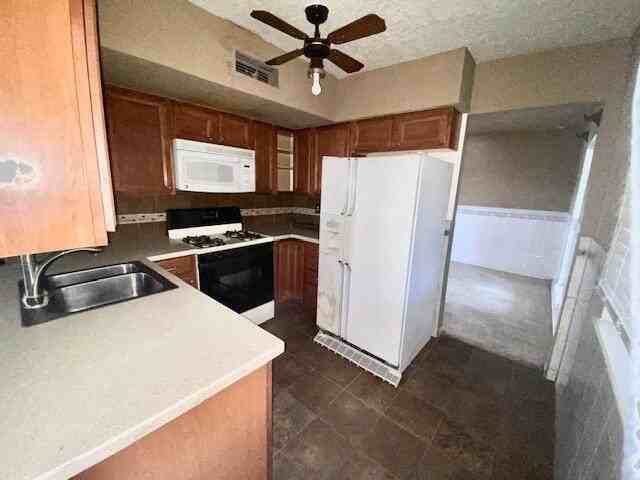 1587 Catham Cir - Photo 5 of 17