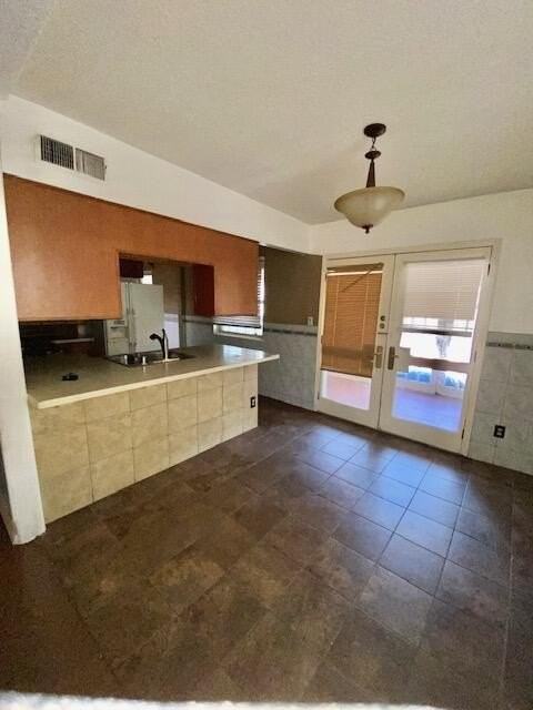 1587 Catham Cir - Photo 6 of 17