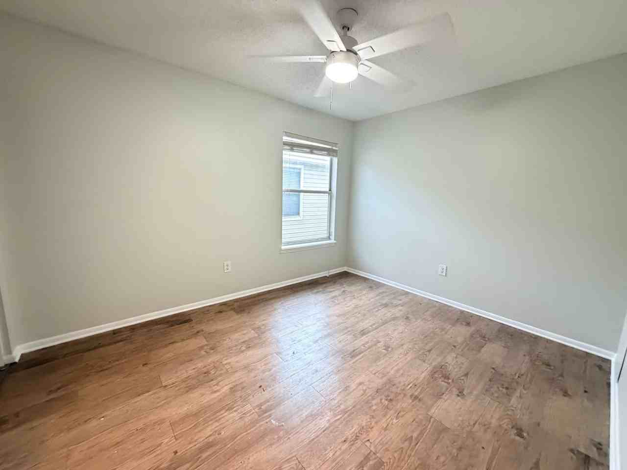 Glenbrooke Apartments - Photo 7 of 50