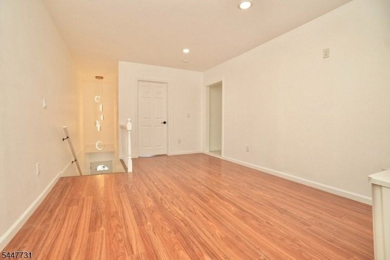 210 Sanford Ave Apt 2 #2 - Photo 5 of 18