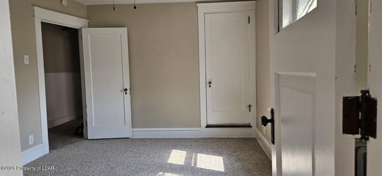 16 N Atherton Ave - Photo 7 of 11