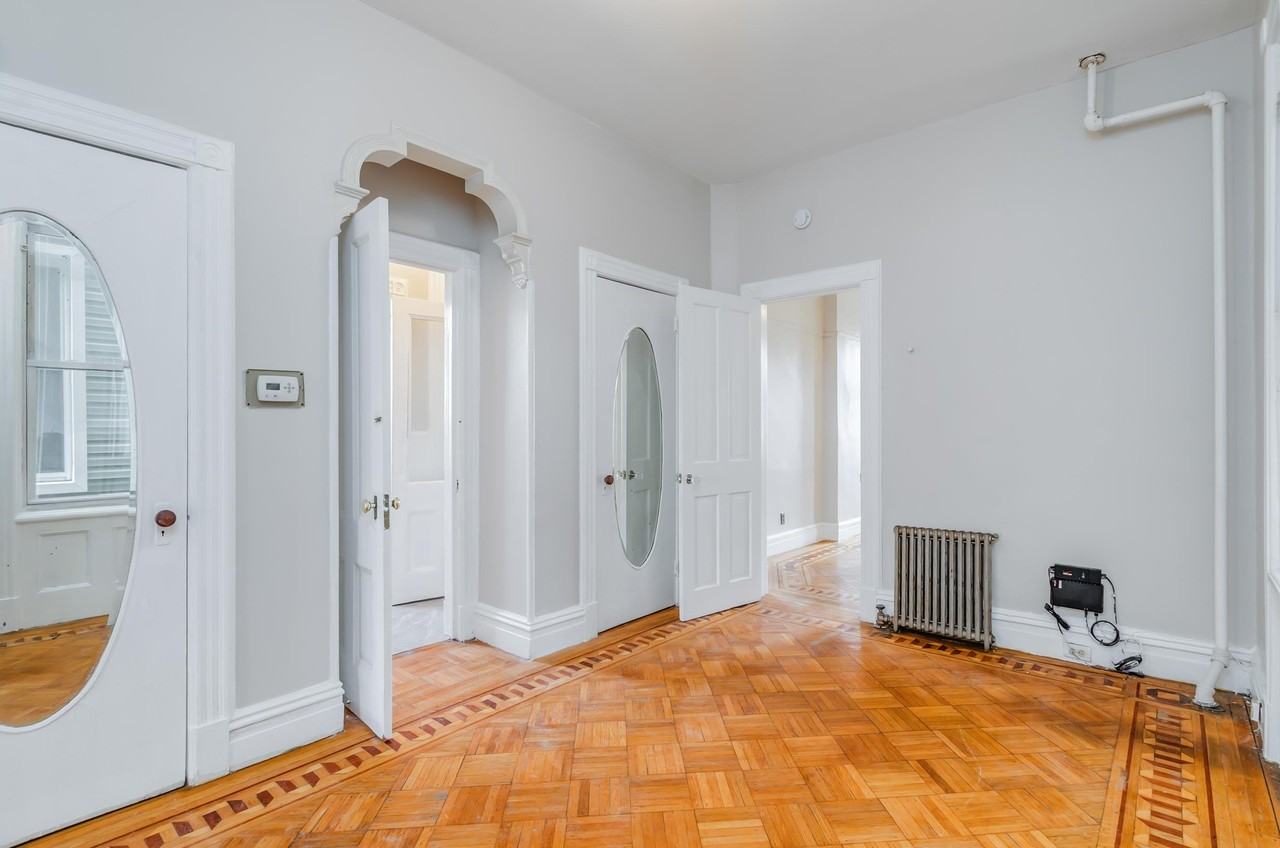 100 Clerk St #1 - Photo 5 of 16