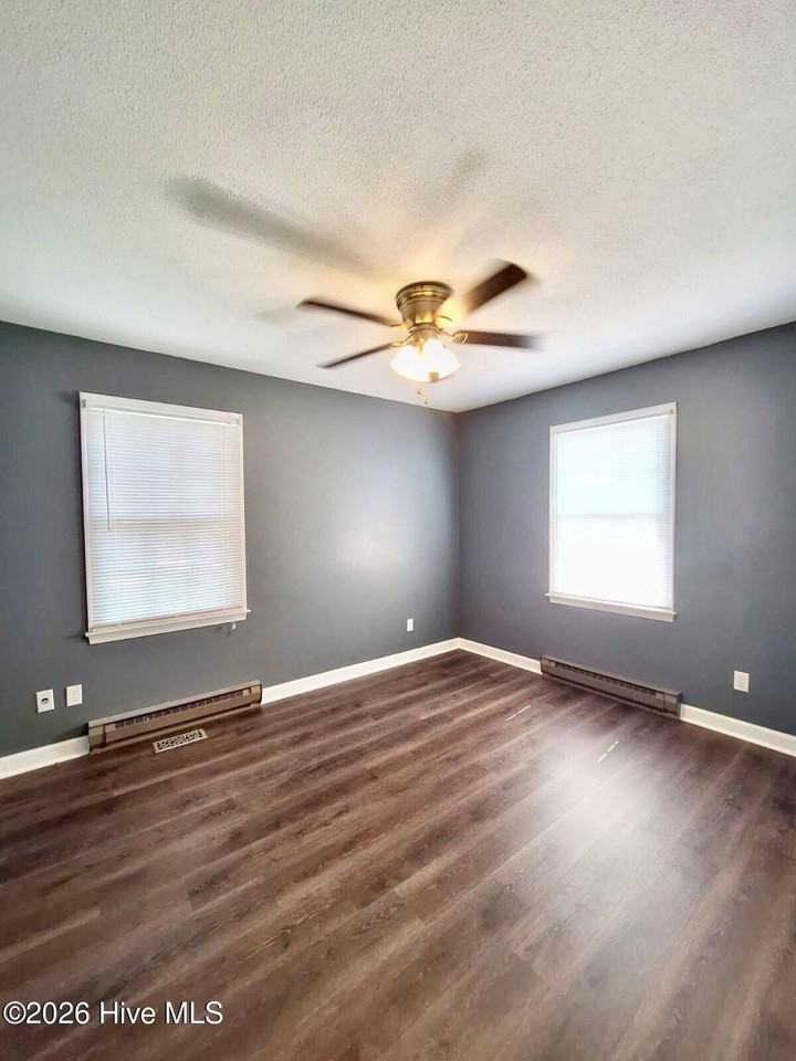 2814 Church St - Photo 5 of 14