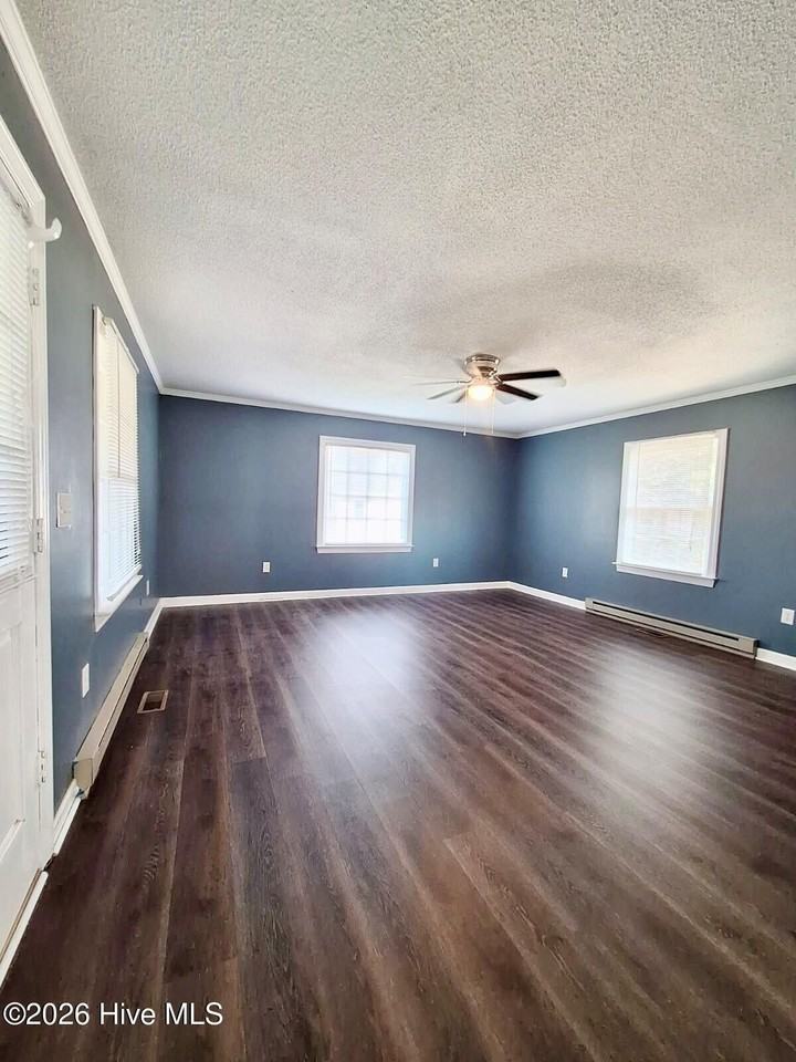 2814 Church St - Photo 6 of 14