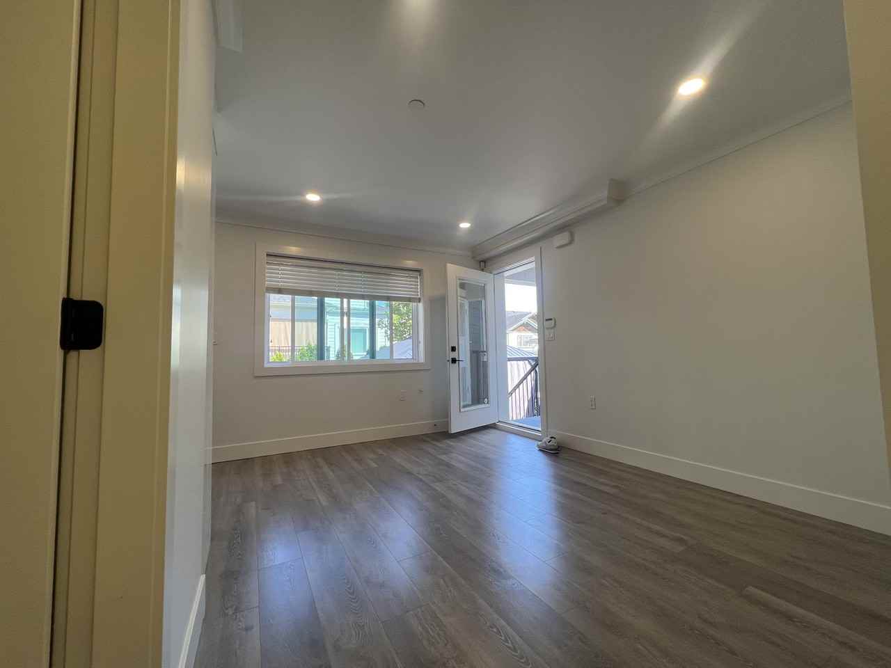 8375 Victoria Drive - Photo 6 of 10