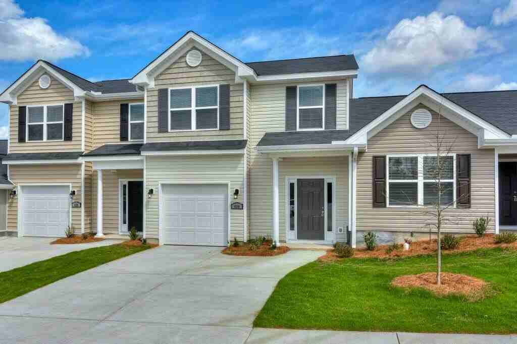 485 Amesbury Dr - Photo 5 of 32