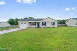 featured image of 120 Woodbury Farm Dr