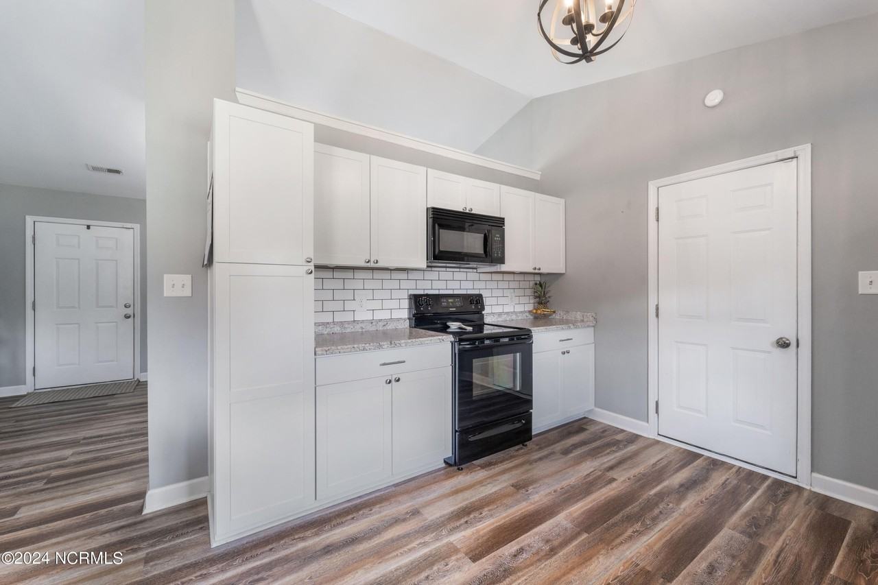 120 Woodbury Farm Dr - Photo 6 of 22