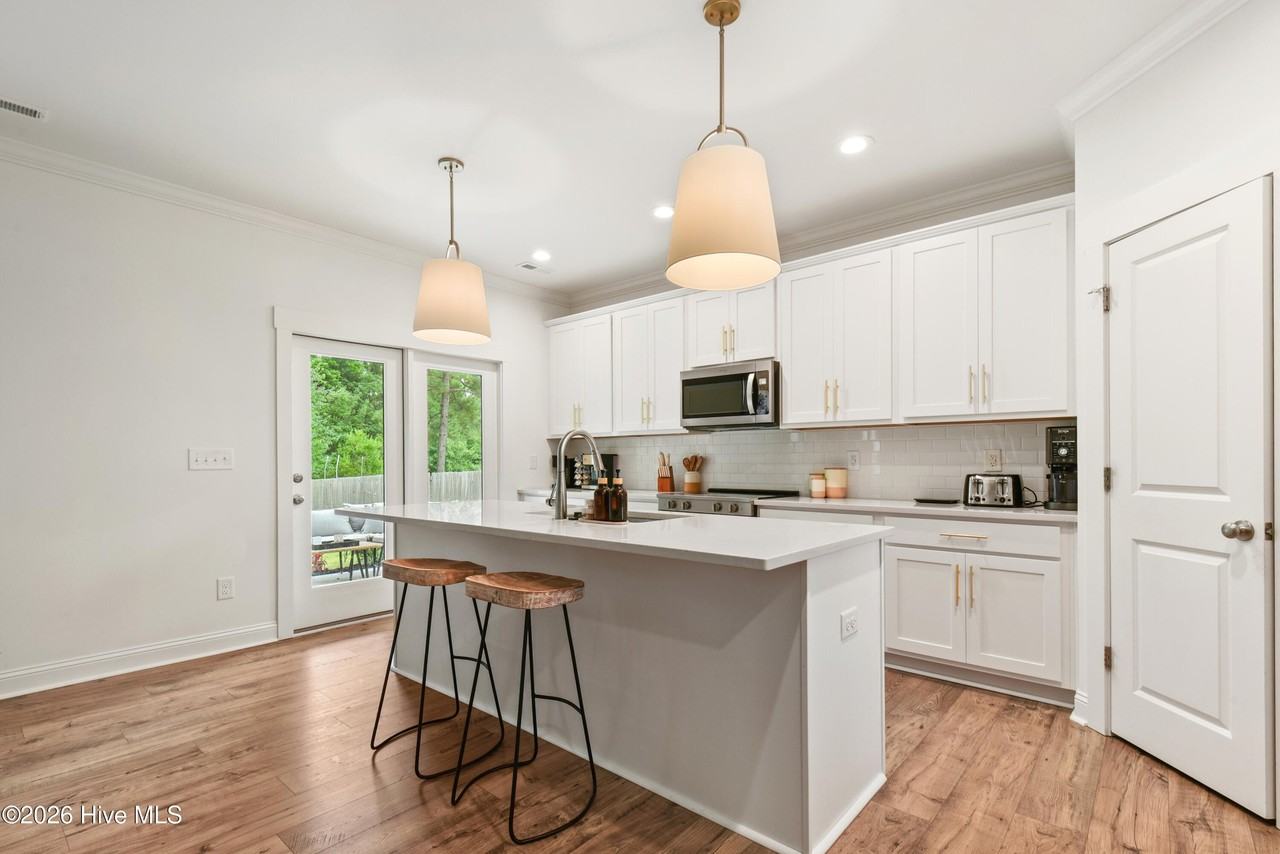 506 Saltworks Ln - Photo 6 of 21