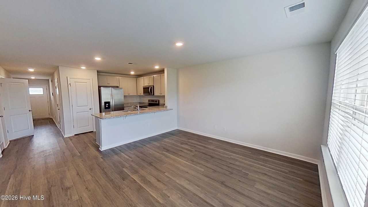 3110 Lobelia Ln - Photo 5 of 25