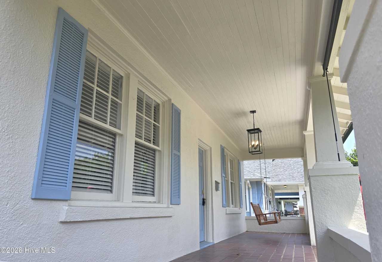 1429 Stovall St - Photo 3 of 38