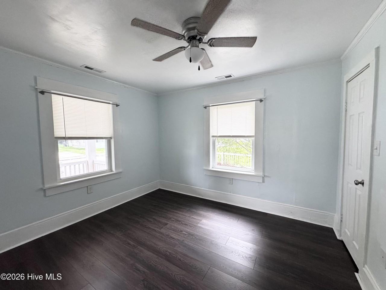 723 Pennsylvania Ave - Photo 2 of 9