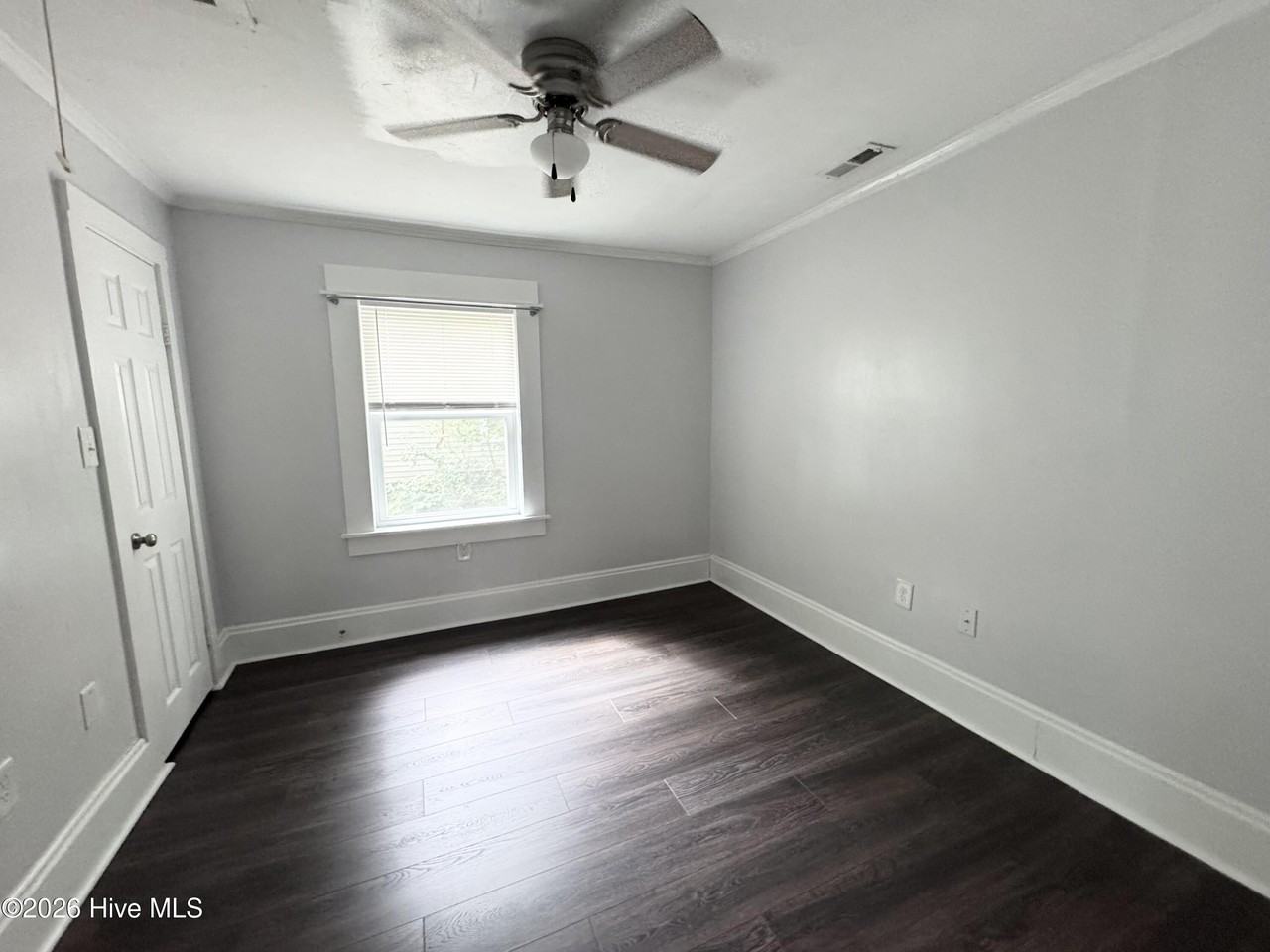 723 Pennsylvania Ave - Photo 3 of 9