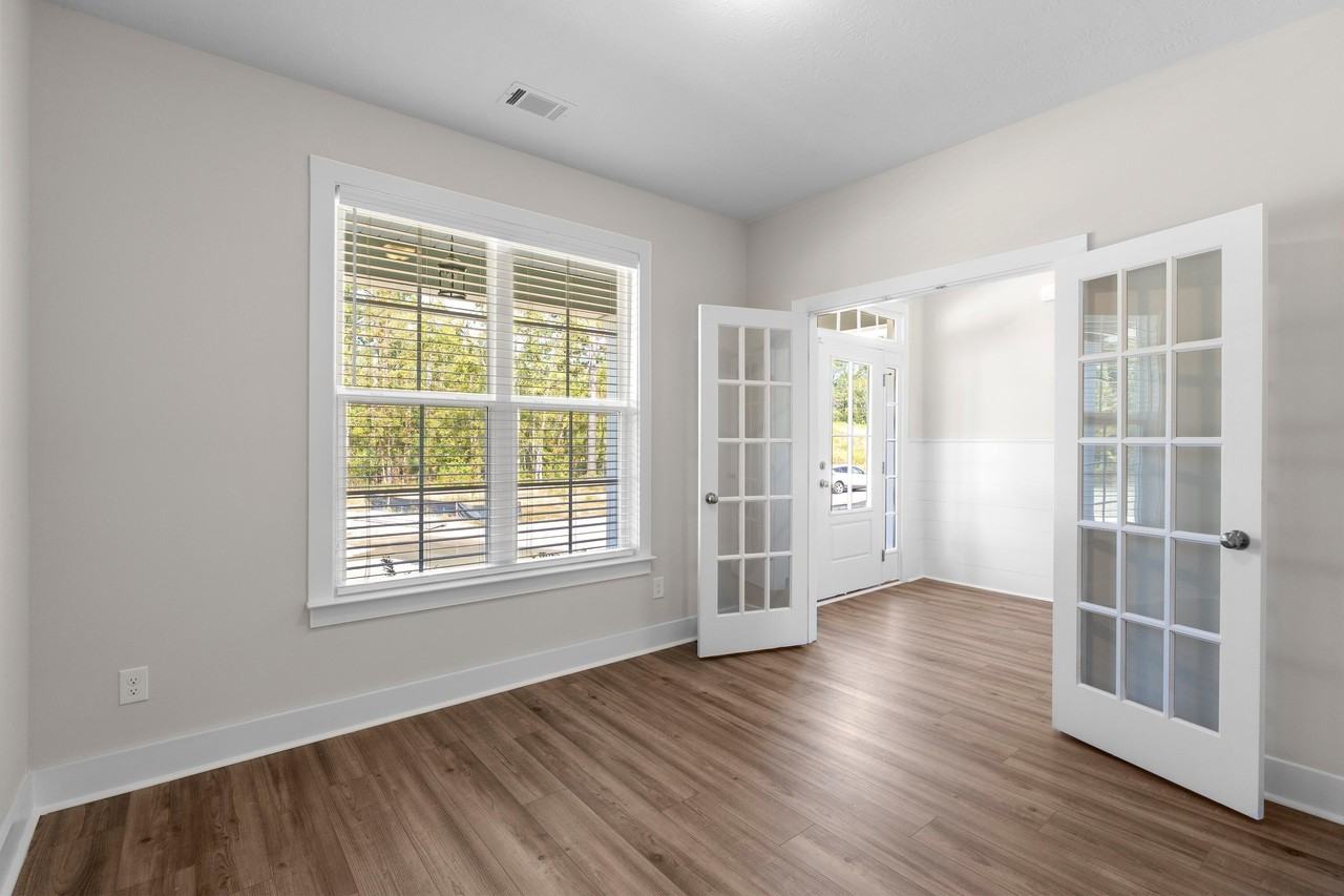 721 Ronaldsay Rd - Photo 7 of 48