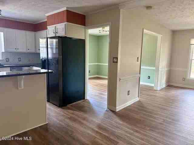 1003 Robinwood Rd - Photo 6 of 34