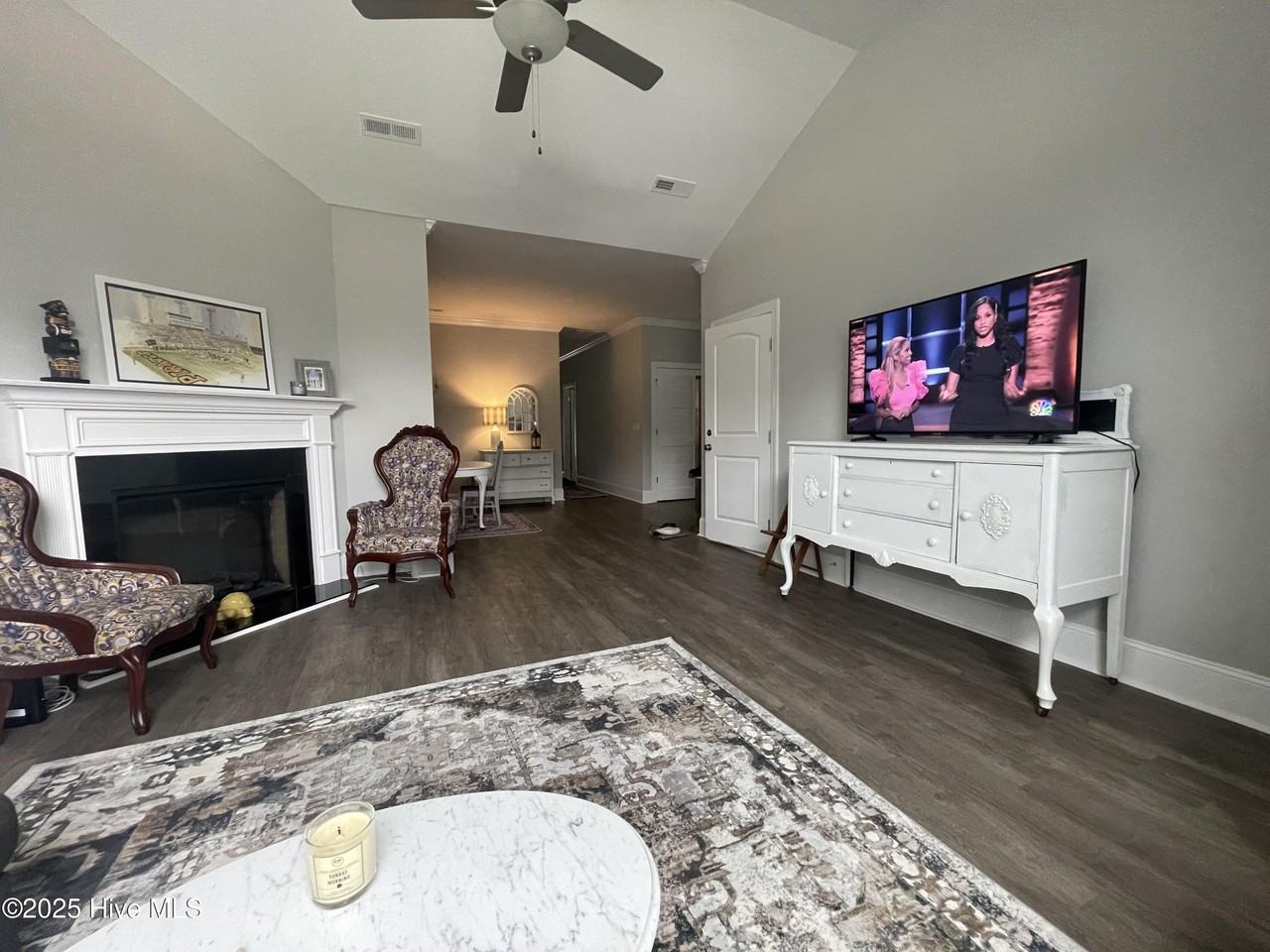 3217 Gordon Dr #A - Photo 5 of 15