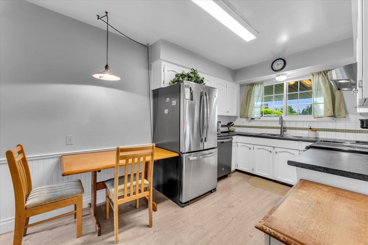 9231 Ryan Crescent - Photo 6 of 18
