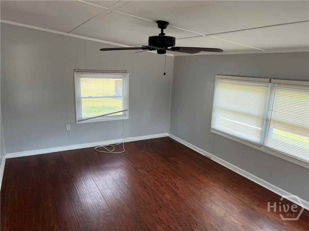 1835 Hodgeville Rd - Photo 2 of 16