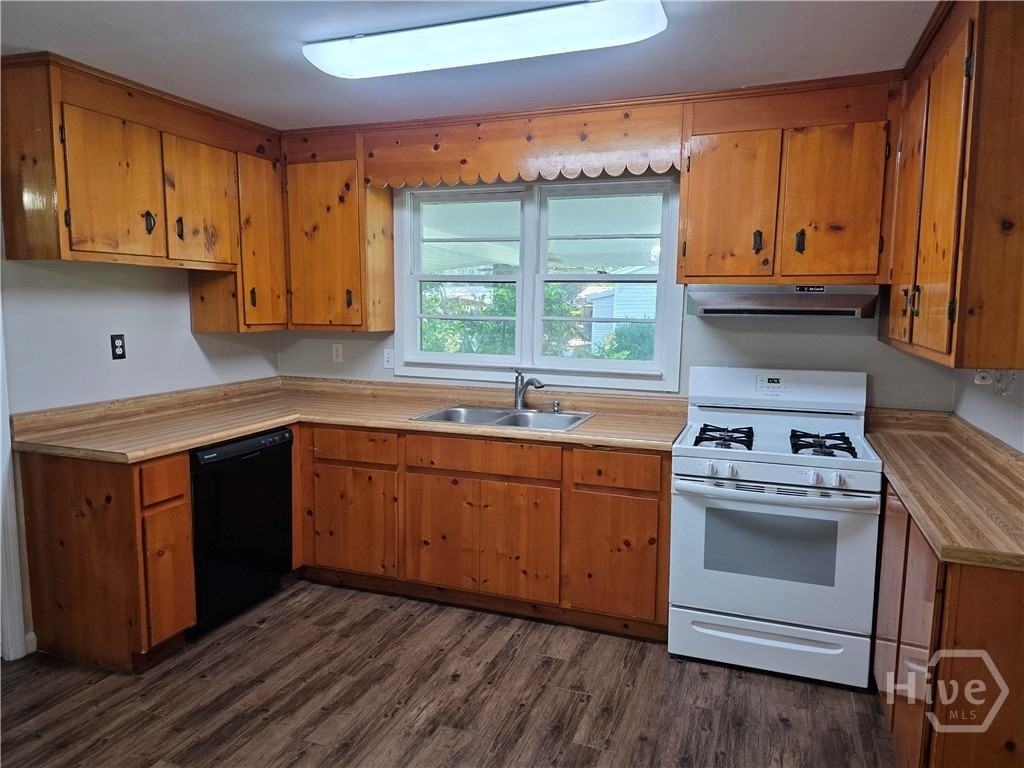 404 E Moore St - Photo 7 of 18