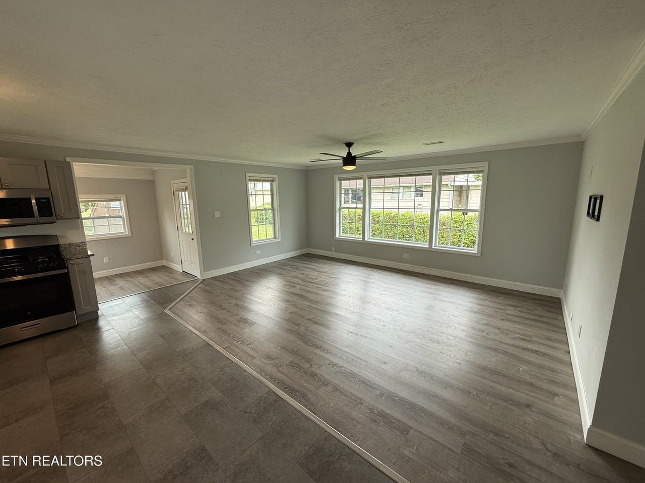 111 Marshall Cir - Photo 6 of 17