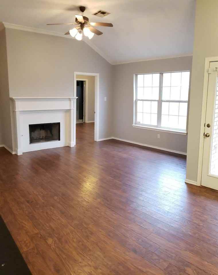 9705 Avenue W - Photo 2 of 21