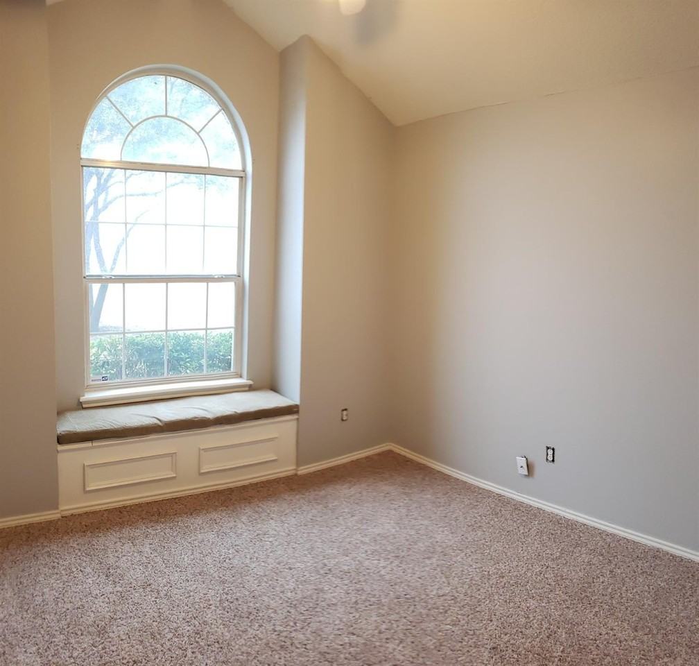 9705 Avenue W - Photo 5 of 21