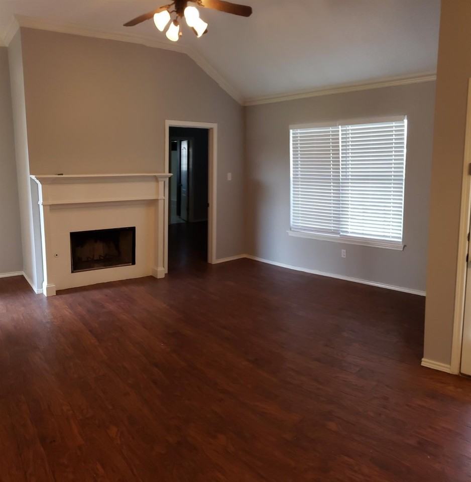 9705 Avenue W - Photo 6 of 21