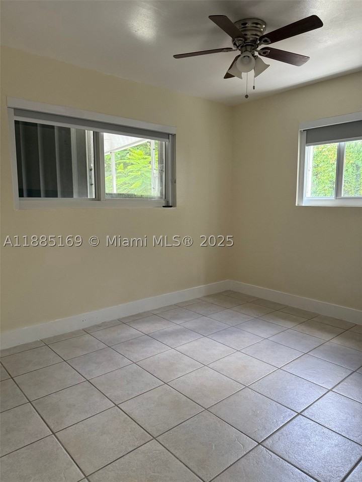 17255 Sw 302nd St #1 - Photo 6 of 18