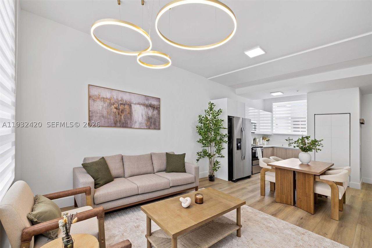 1542 Nw 2nd St #105 - Photo 4 of 18