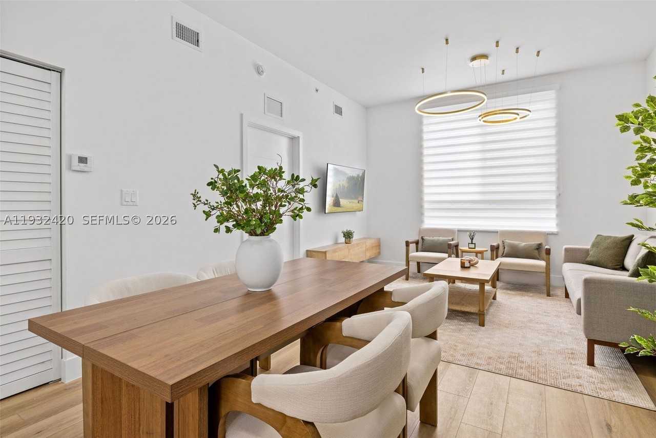 1542 Nw 2nd St #105 - Photo 5 of 18