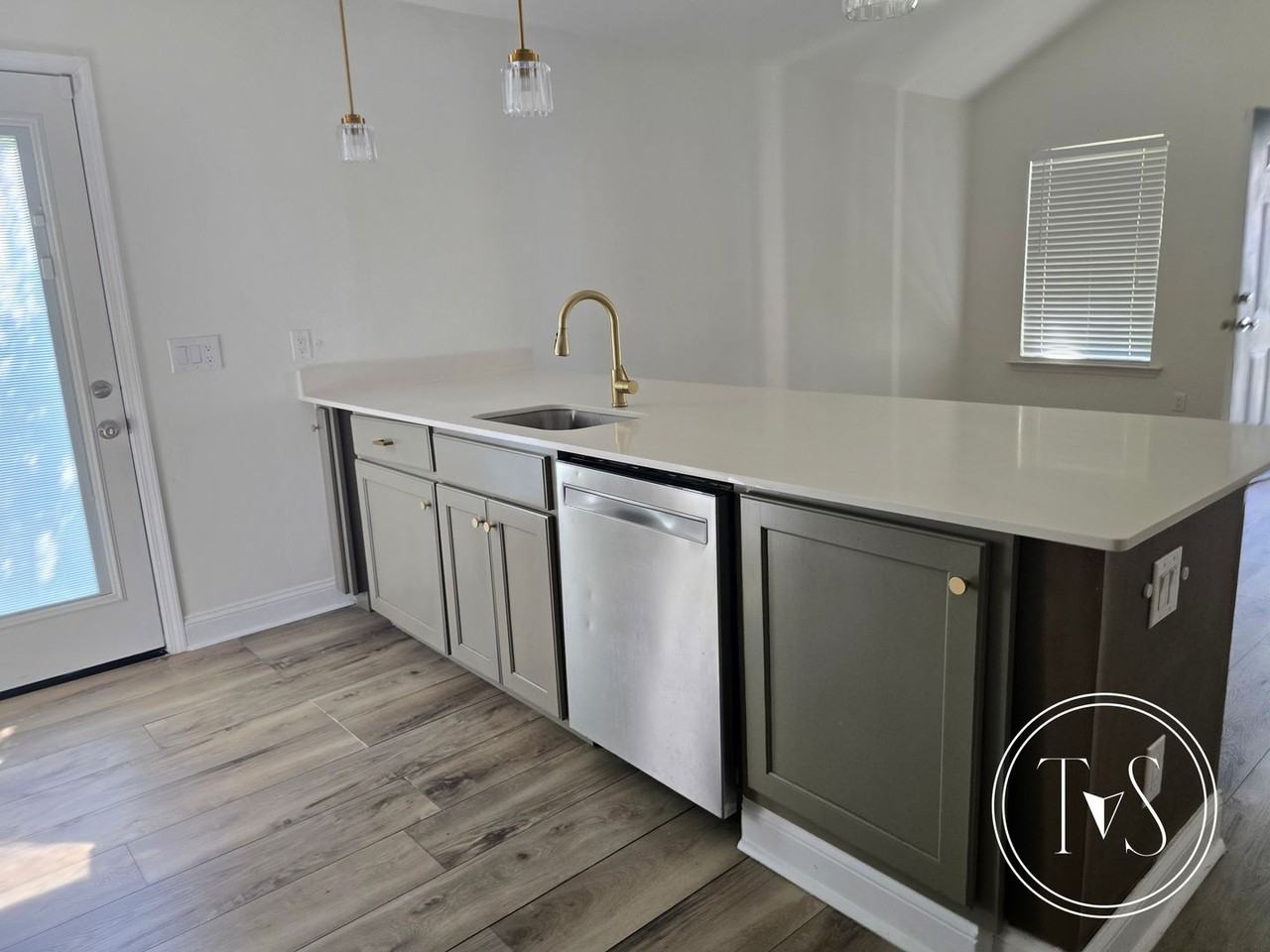 17 Ristona Dr - Photo 5 of 13