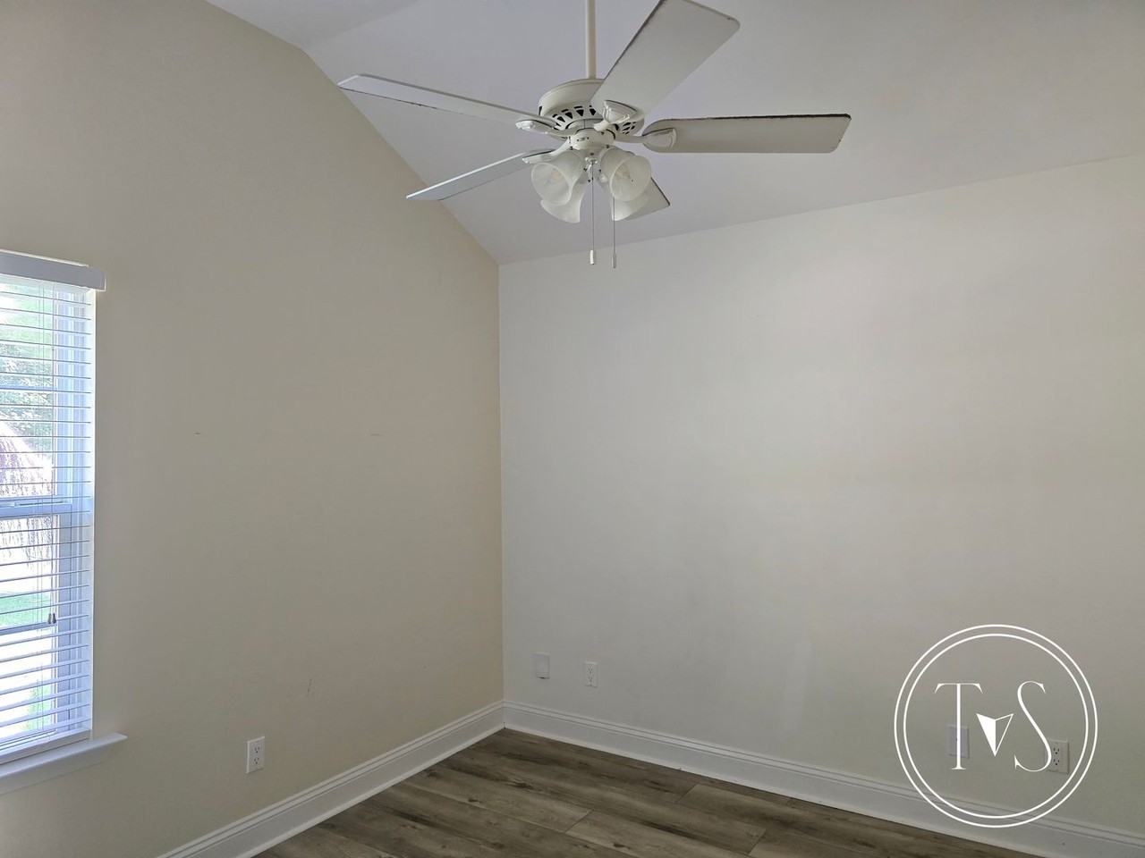 17 Ristona Dr - Photo 6 of 13
