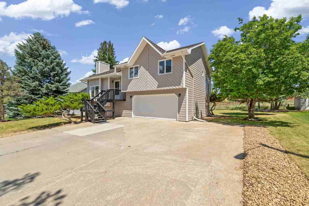 3704 Meadowbrook Dr - Photo 3 of 27