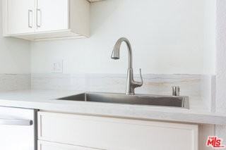 1443 N Mariposa Ave - Photo 5 of 8