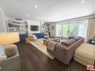 1616 Cerro Gordo St - Photo 3 of 8