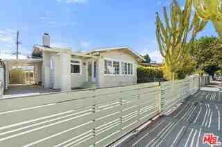 607 N Gramercy Pl - Photo 3 of 8