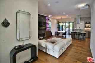 8501 Belford Ave - Photo 3 of 8