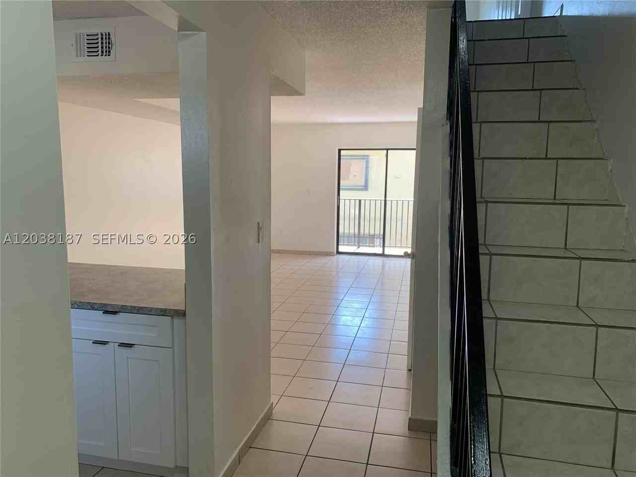 2319 W 60th St #D212 - Photo 4 of 16