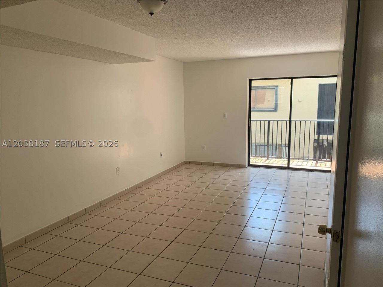2319 W 60th St #D212 - Photo 5 of 16