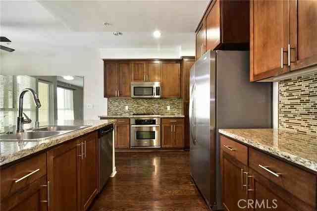 21301 Erwin St #231 - Photo 6 of 8
